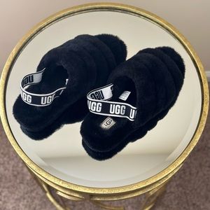 UGG Women’s Fluff Yeah Size 12